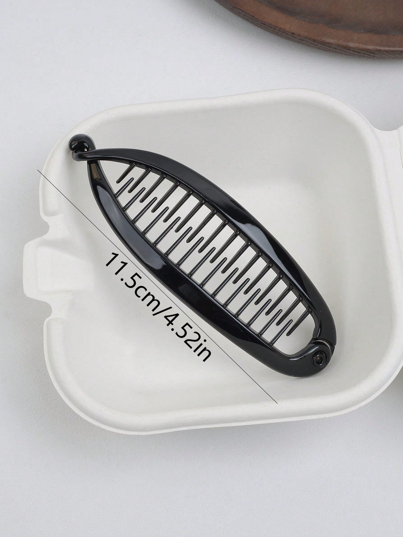 إكسسوارات شعر نسائية