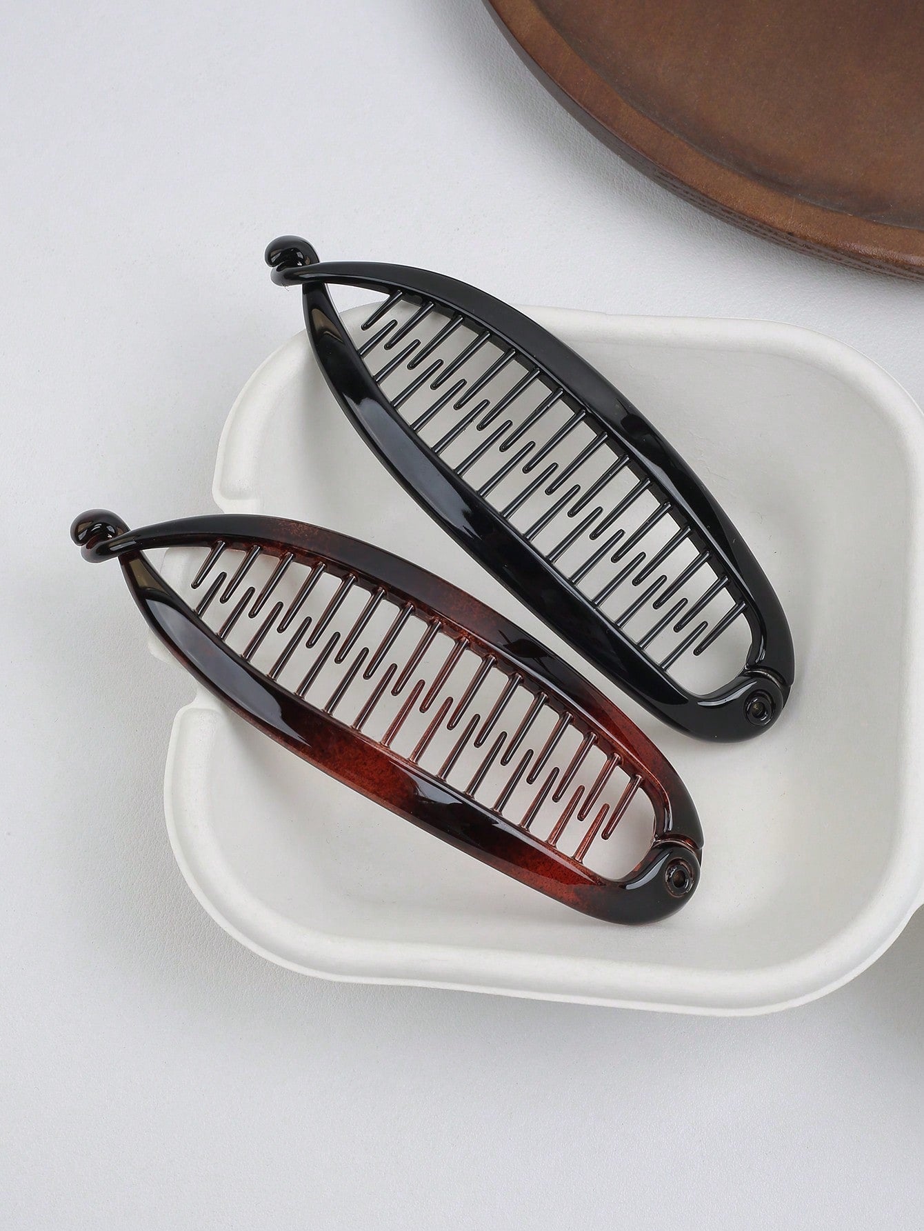 إكسسوارات شعر نسائية