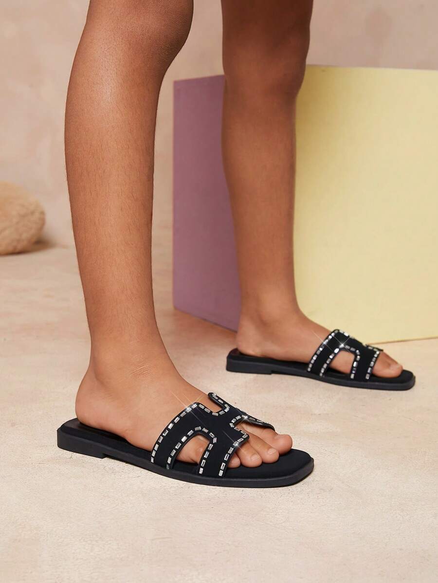 صنادل أطفال