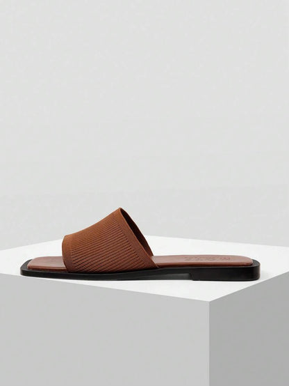 صنادل نسائية