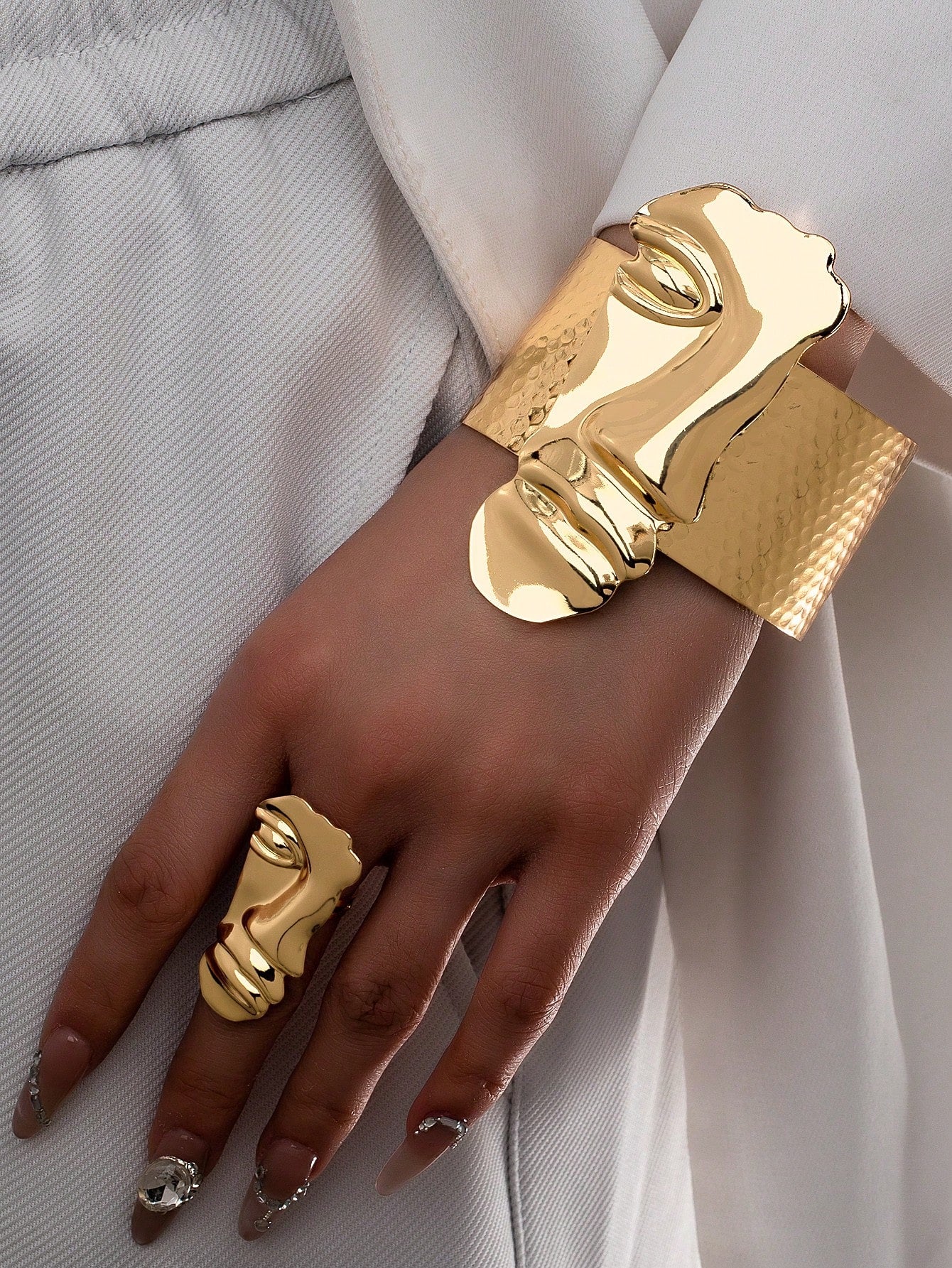 طقم اكسسوارات