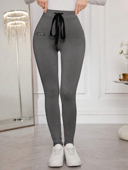 سروال ضيق صيفي نسائي