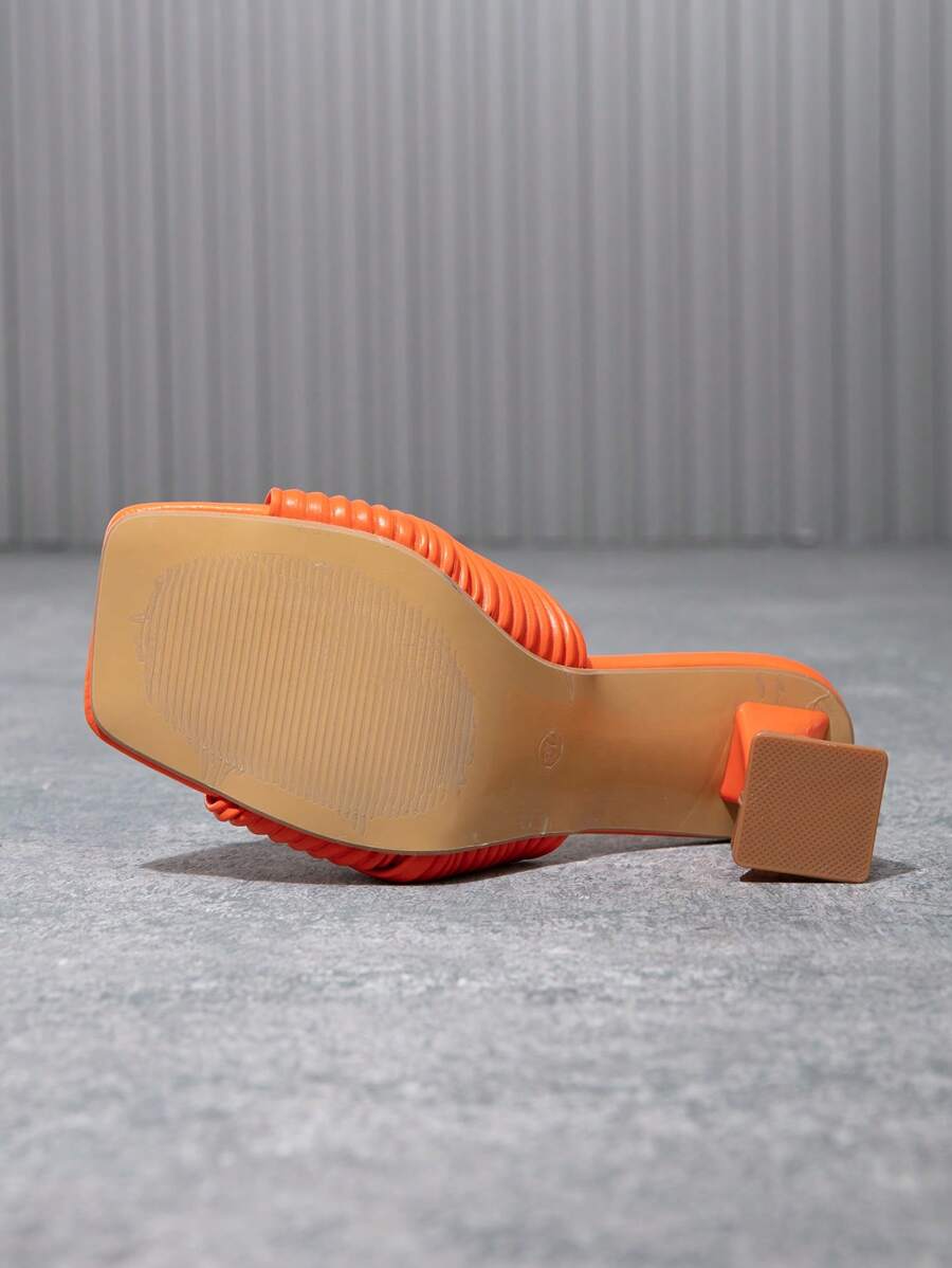 صنادل نسائية