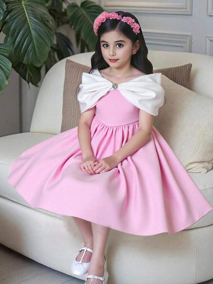 فساتين طفلة صغيرة