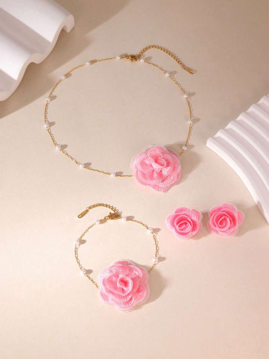 أطقم مجوهرات نسائية