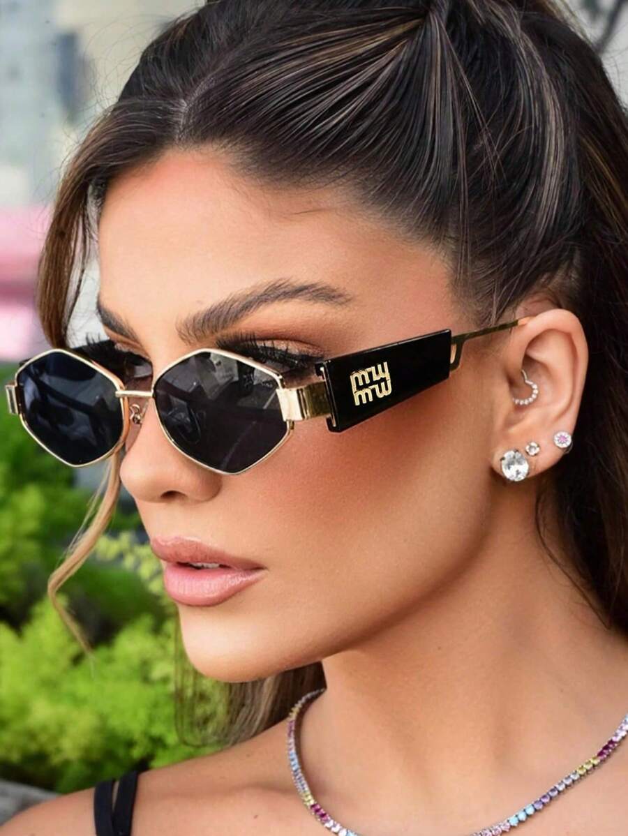 نظارات نسائية