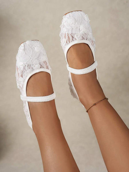 حذاء مسطح للنساء