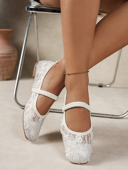 حذاء مسطح للنساء