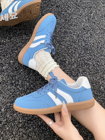 أحذية رياضية خارجية نسائية