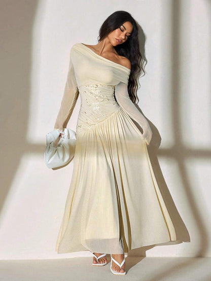 فساتين نسائية