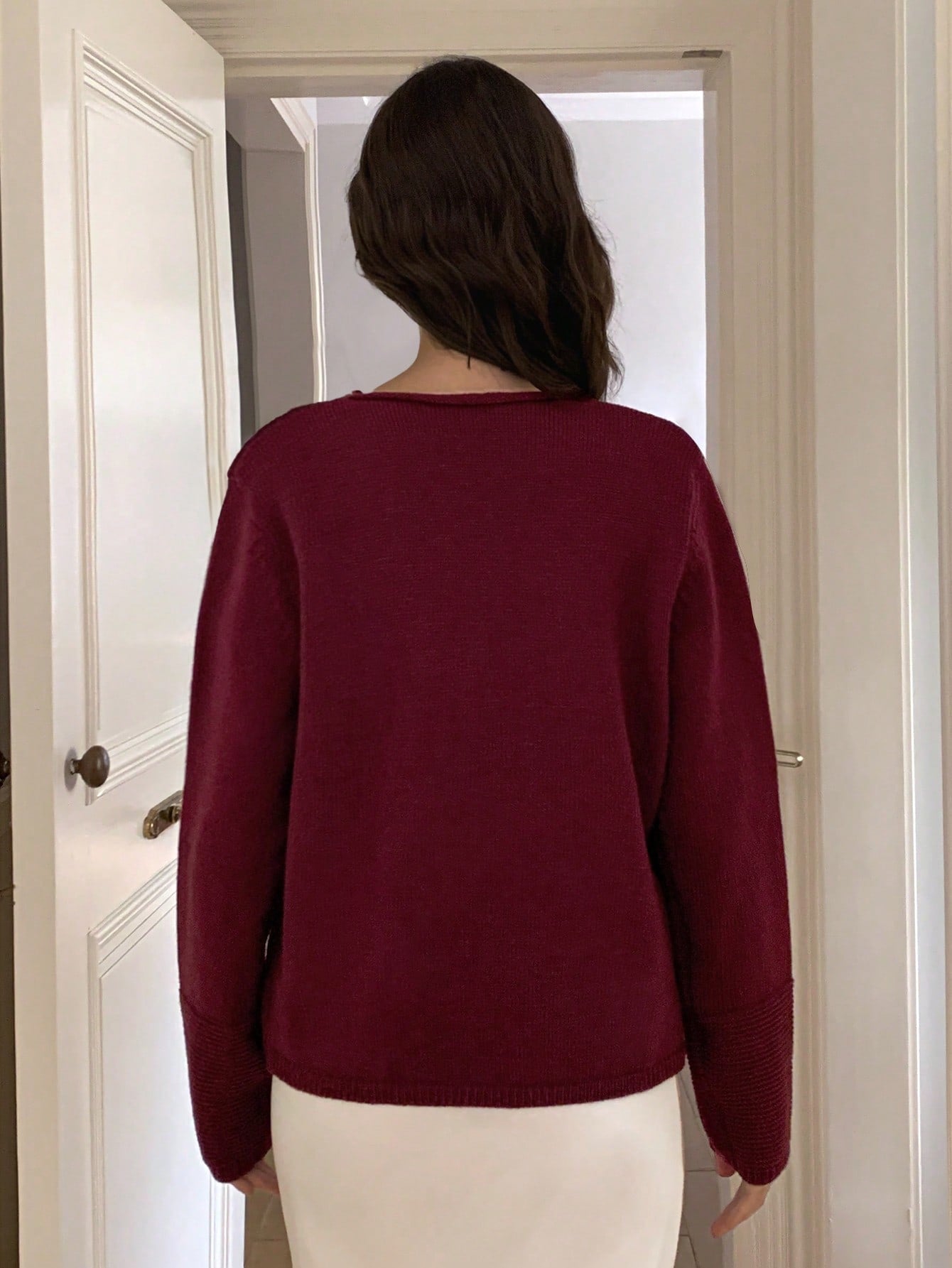 ملابسة منسوجة نسائية