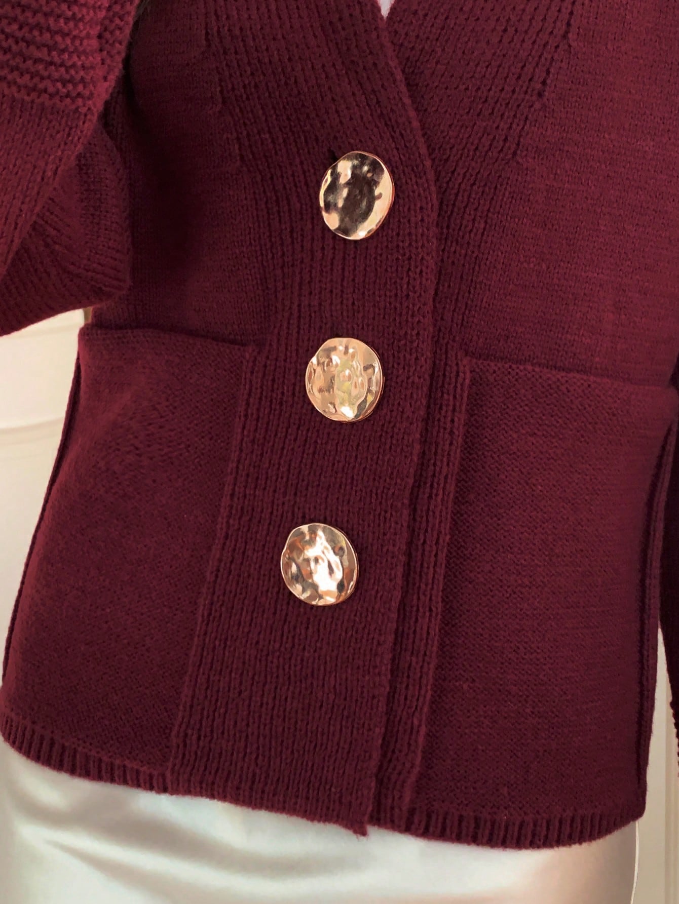 ملابسة منسوجة نسائية