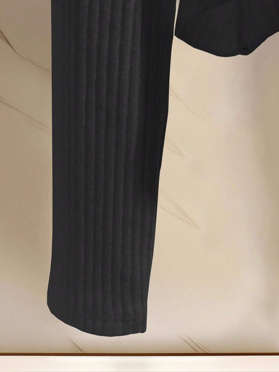 ملابس علوية نسائية