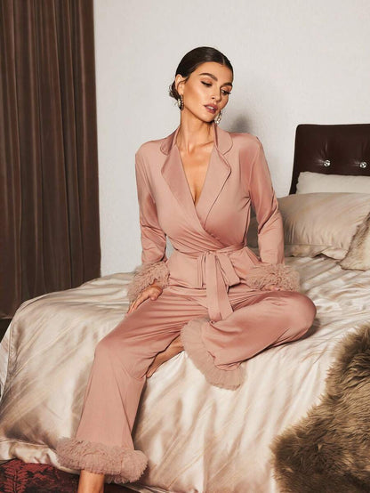 ملابس نوم نسائية