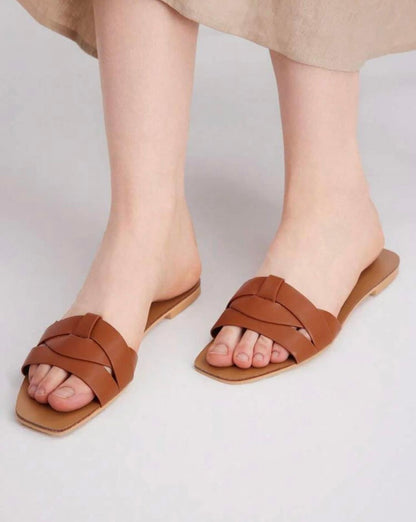 شبشب نسائي بتصميم كاجوال أنيق