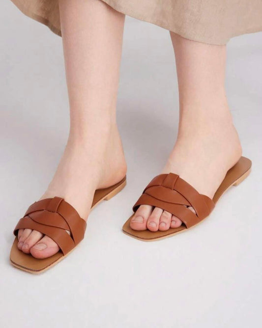 شبشب نسائي بتصميم كاجوال أنيق