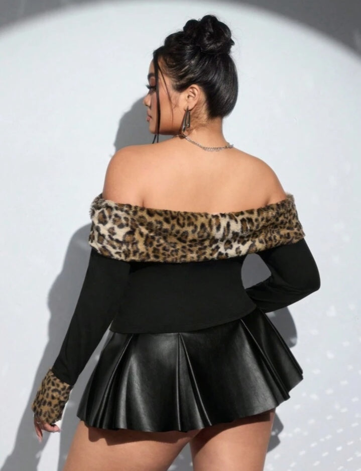 تي شيرت نسائي كبير الحجم عن الكتف واحد