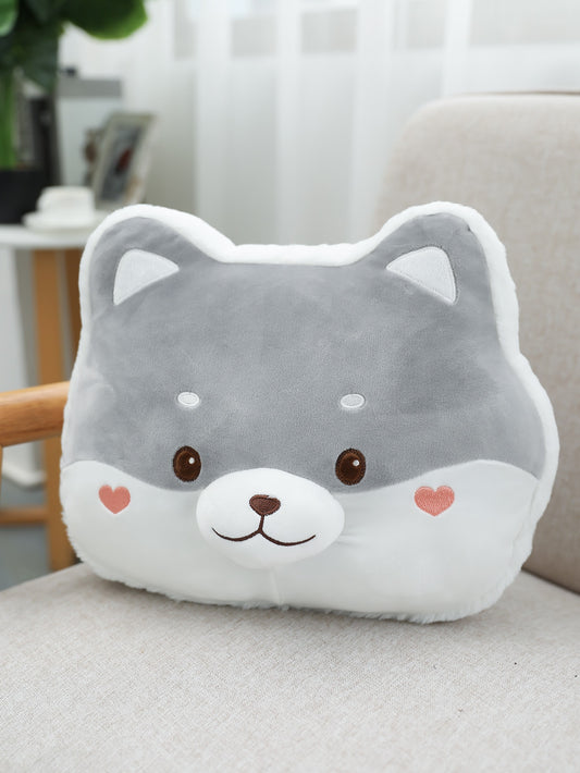 وسائد مزينة بتصميم الدب