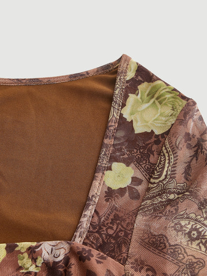 تي شيرت قصير طباعة الأزهار ربطة امامية اكمام منتفضة حافة منديل