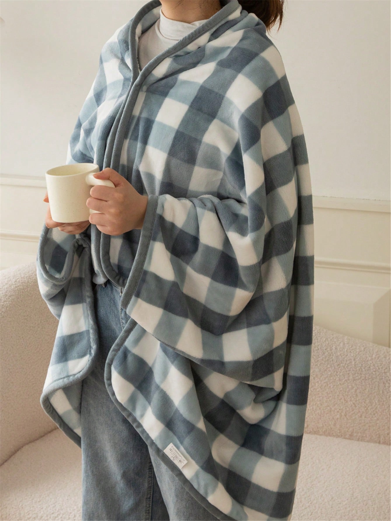 قميص رياضي بطانية يمكن ارتداؤها طباعة مربع النقش يمكن ارتداؤها حديث بطباعة أشكال هندسية للمكتب قطعة واحدة