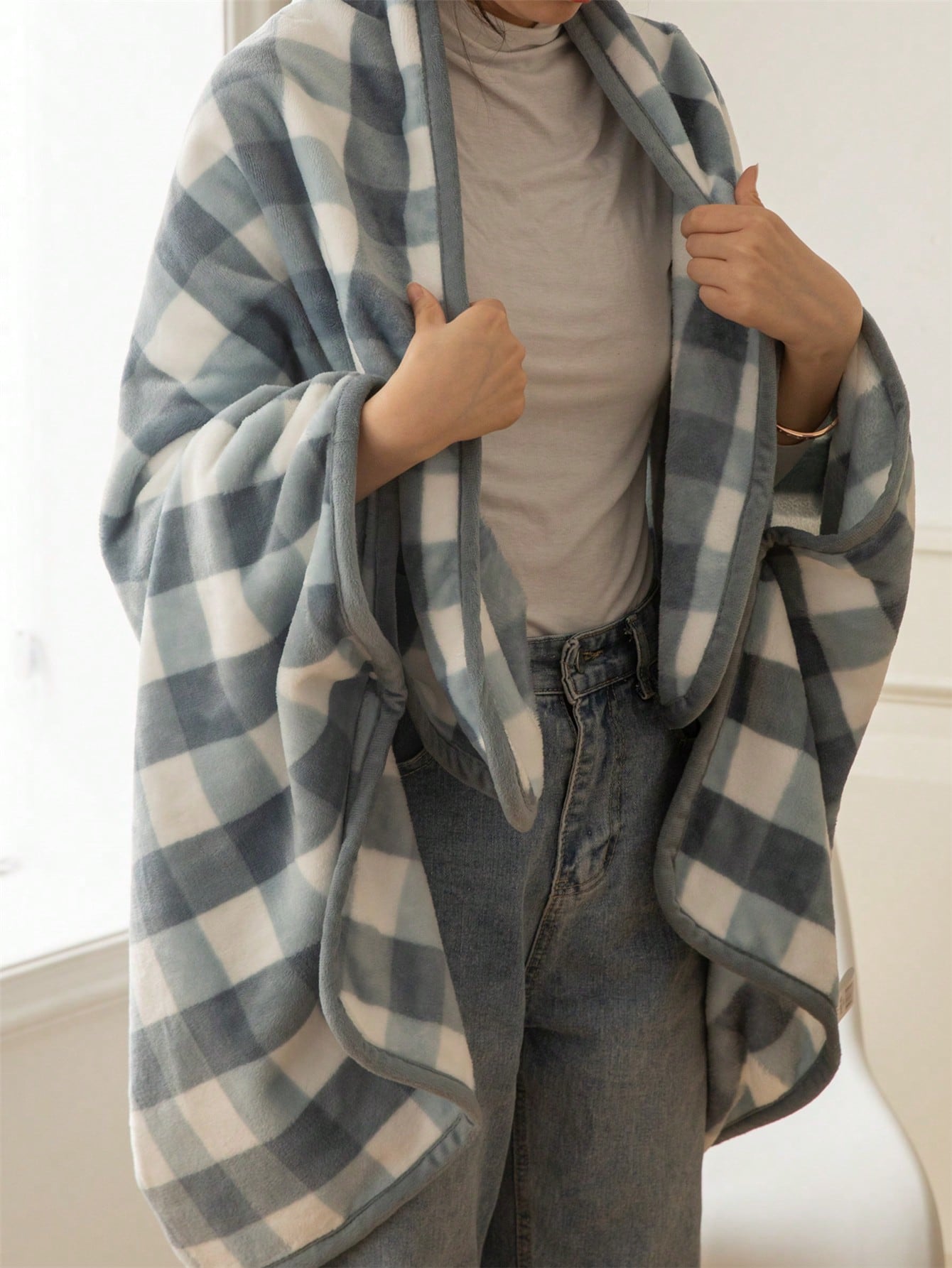 قميص رياضي بطانية يمكن ارتداؤها طباعة مربع النقش يمكن ارتداؤها حديث بطباعة أشكال هندسية للمكتب قطعة واحدة