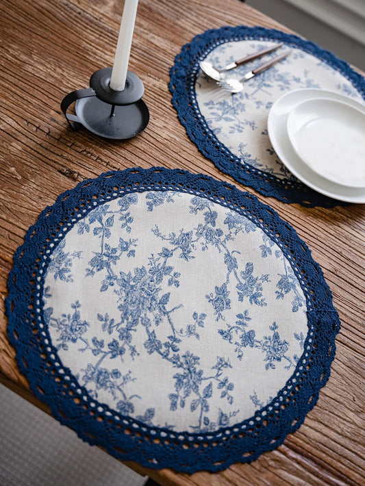 حصائر ووسادات