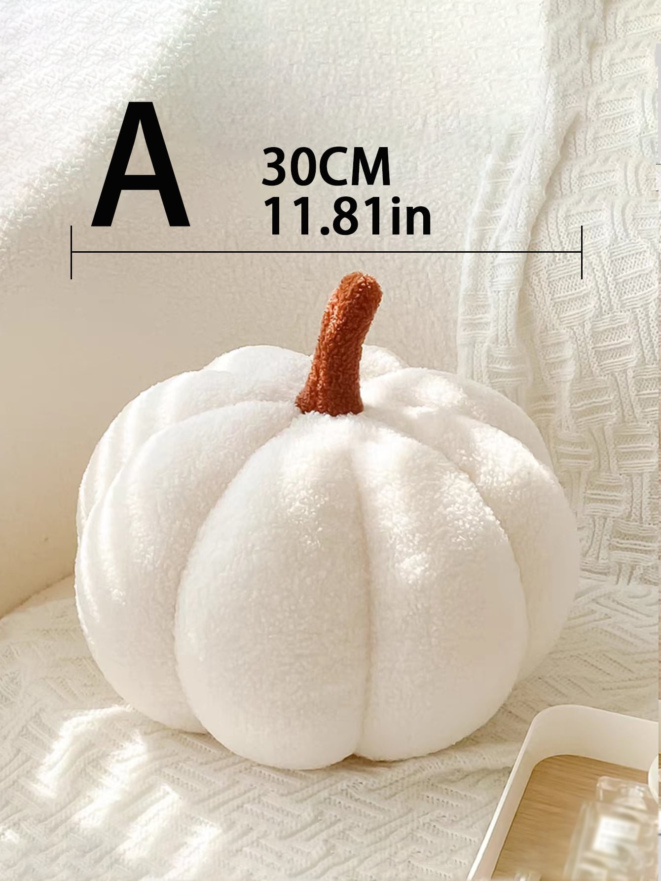 وسادات وبطانيات ديكور