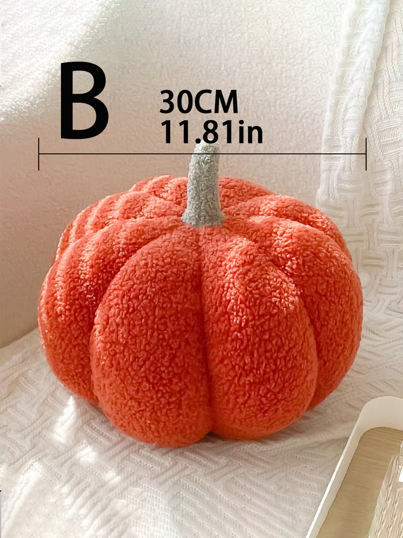 وسادات وبطانيات ديكور