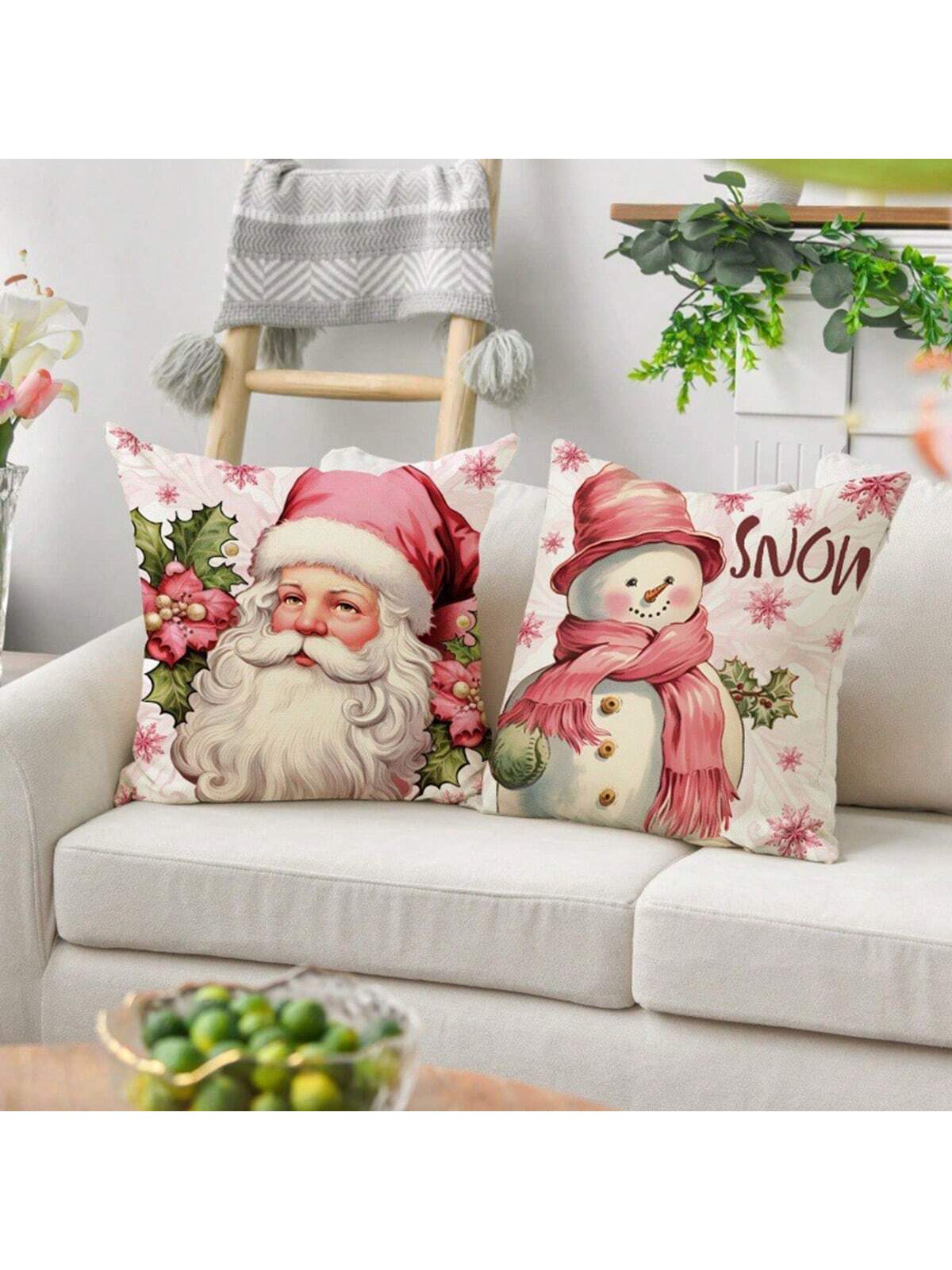 مجموعة من 4 أغطية وسائد من البوليستر تحت عنوان عيد الميلاد (سانتا كلوز، الرنة، مزلقة، شجرة عيد الميلاد، رجل الثلج)، حشوات الوسادة غير متضمنة