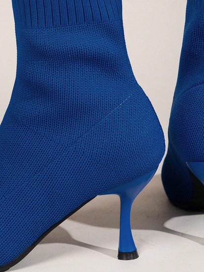 حذاء نسائي أزرق محبوك منسوج