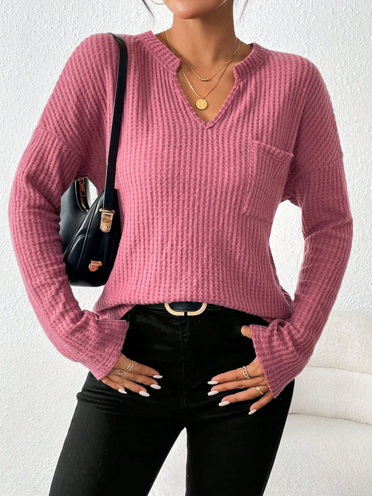 تي شيرت منخفض الاكتاف ياقة مفتوح جيب مرقع