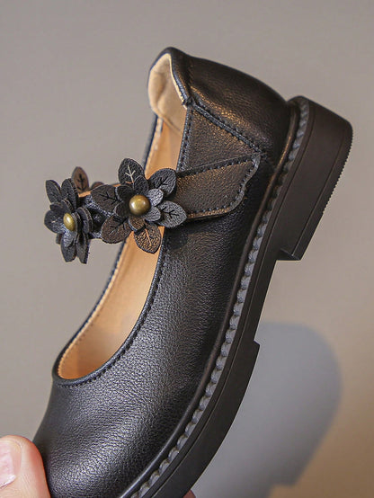 حذاء جلدي نسائي مسطح ذو حزام مزخرف بأزهار جذابة - يمكن ارتداؤه طوال الأربعة فصول - مانع للإنزلاق