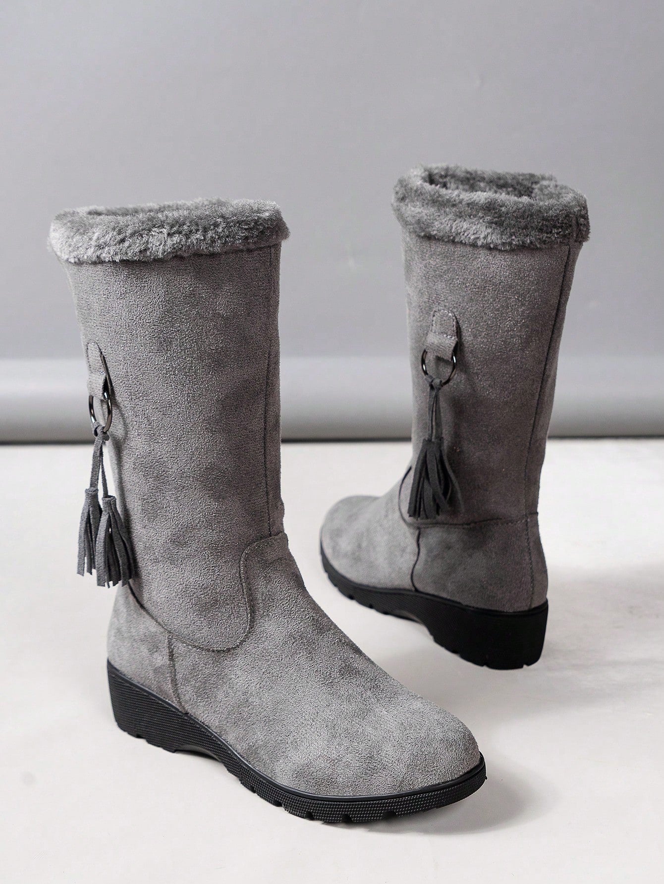 حذاء ثلج نسائي للطلاب ،موديل 2023 جديد للشتاء دافئ وسميك بتصميم متعدد الاستخدامات وغير قابل للانزلاق