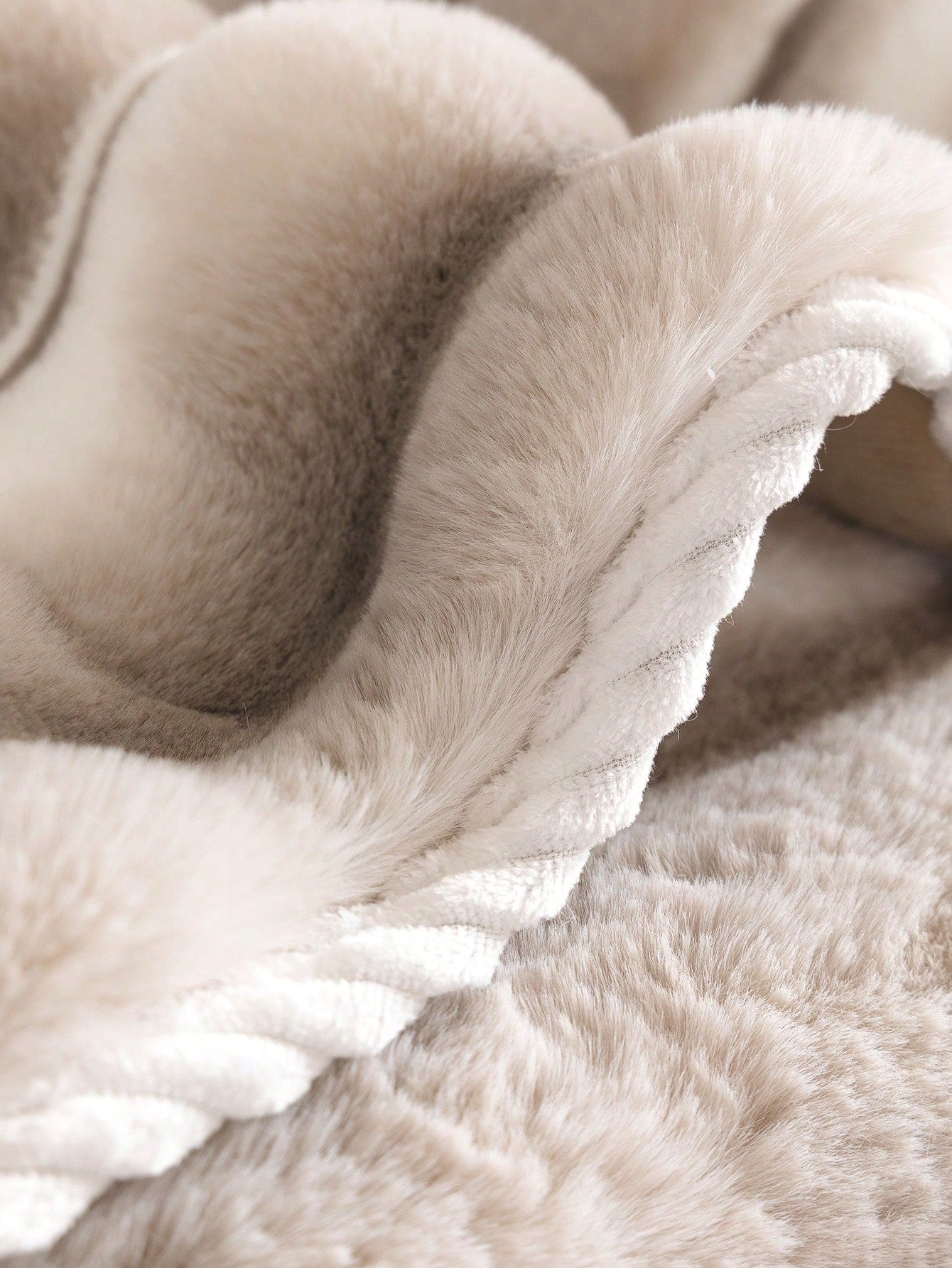 قطعة واحدة من غطاء أريكة مقلد من فراء الأرنب القطيفة، نمط كتلة ألوان غير منتظمة، صديق للحيوانات الأليفة، مناسب لغرفة النوم، المكتب، غرفة المعيشة، أثاث ديكور المنزل، غطاء واقٍ صديق للحيوانات الأليفة، الشتاء